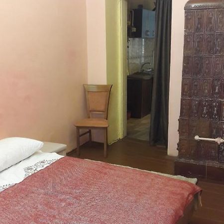 Apartment Pylnykarska 8а Lviv Exteriör bild