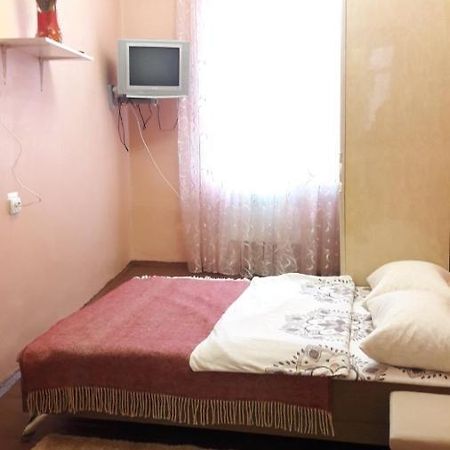 Apartment Pylnykarska 8а Lviv Exteriör bild